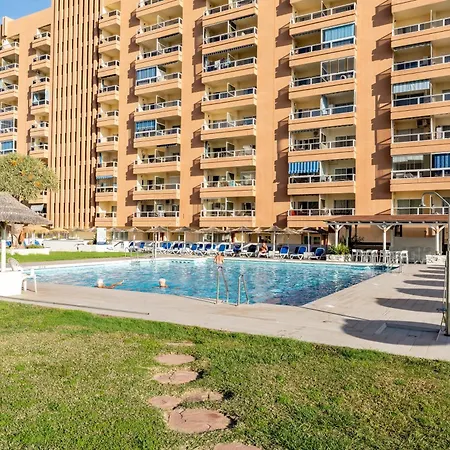 Pyr Apartment